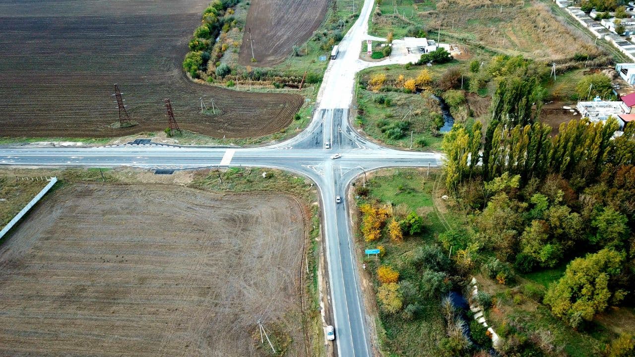 В Крыму ремонт дороги Нижнегорский - Белогорск закончили на месяц раньше