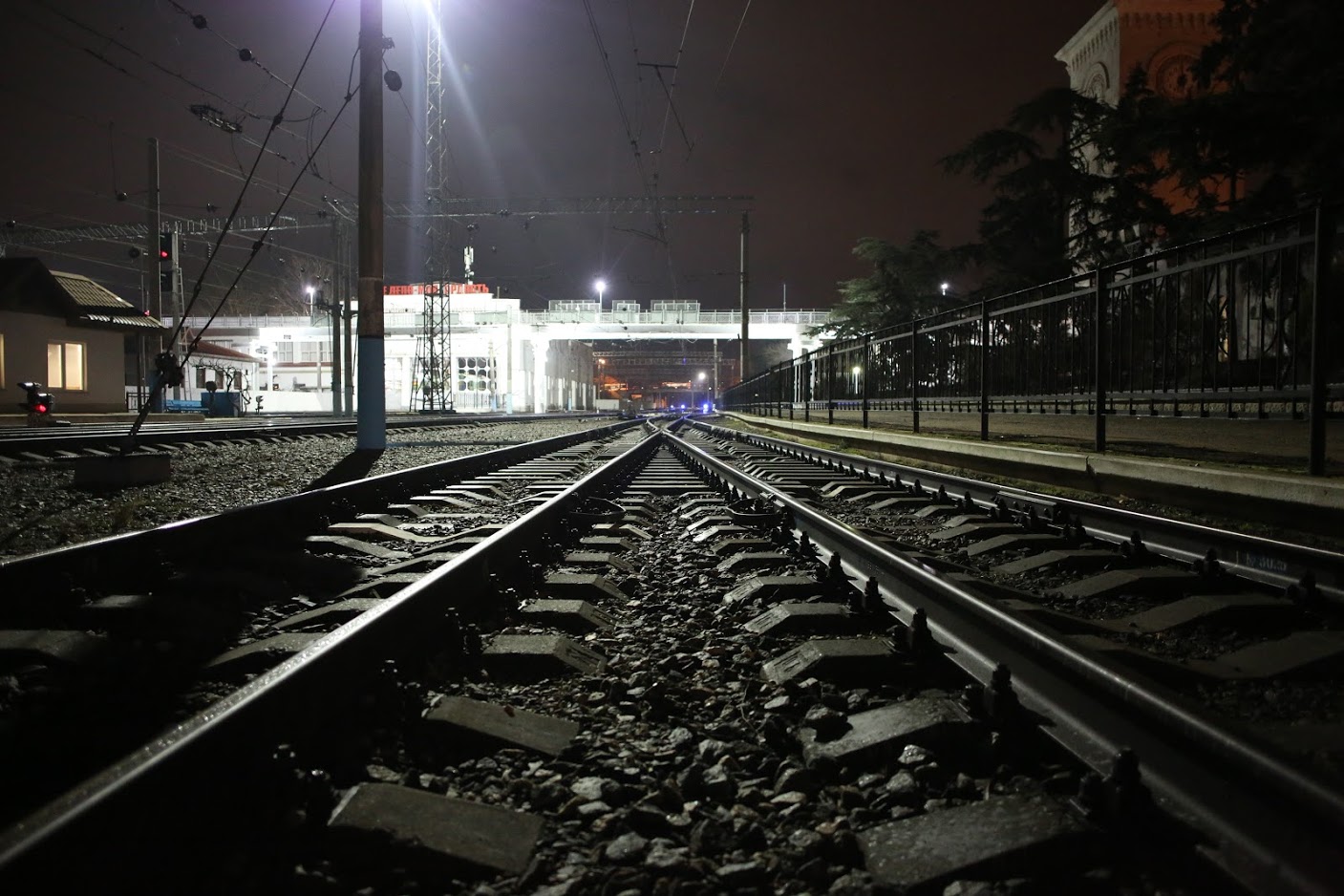 Поезд 18 симферополь. Настоящие поезда. Происшествия на железной дороге. Крымские вагоны. Последний вагон поезда.