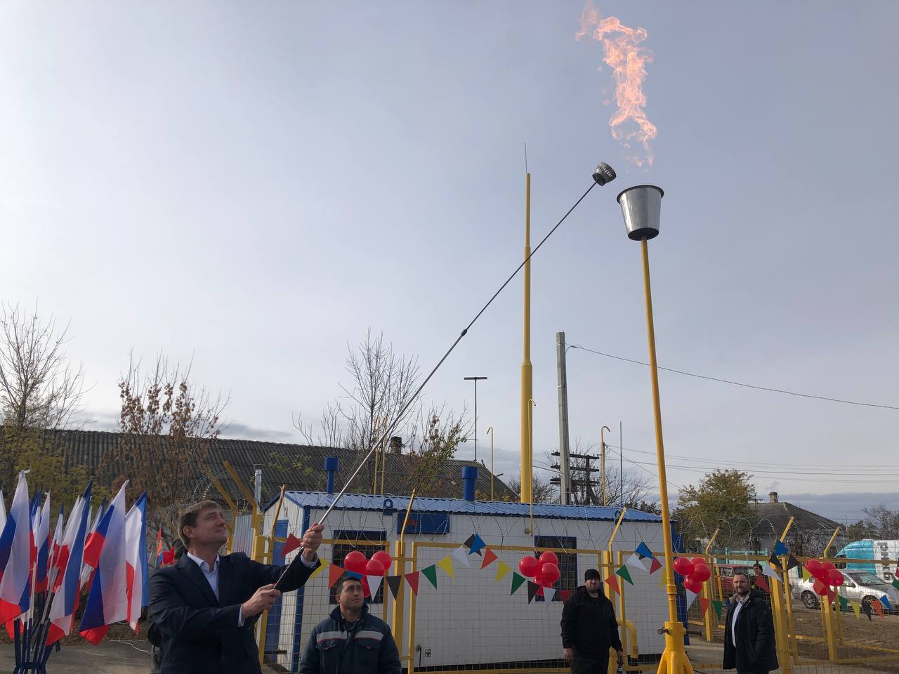 Село газа. Село садовое Нижнегорского района Крым. Газификация Крыма. Село садовое Нижнегорского района Крым знак. Пейнтбол Нижнегорский район.