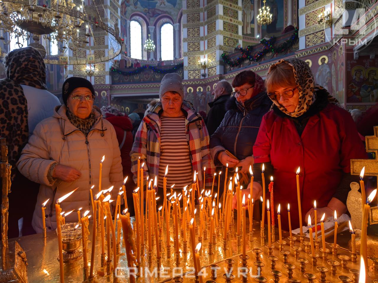 Крестовоздвиженский собор крещение Лесосибирск