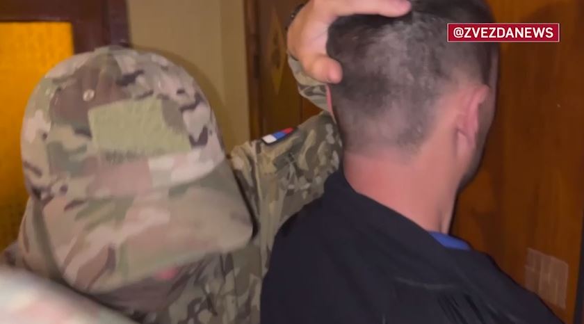 Видео допроса террориста без штанов. Задержанные в Крыму. В Крыму задержали диверсанта.