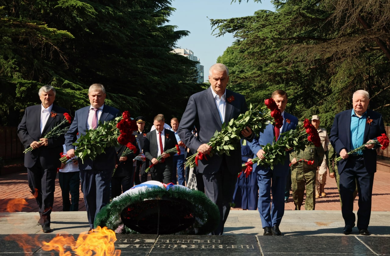 Картина вечного огня к дню победы