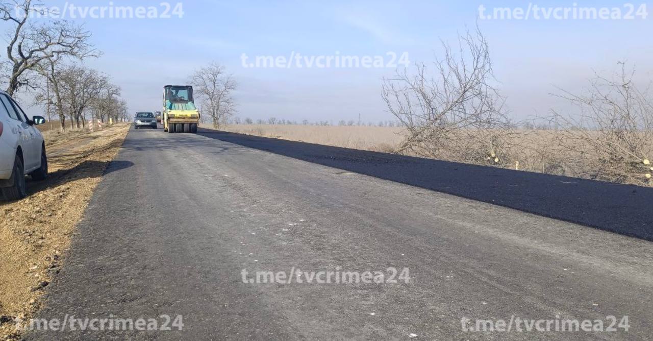 В Херсонской области капитально ремонтируют участок дороги  Чаплинка-Новотроицкое