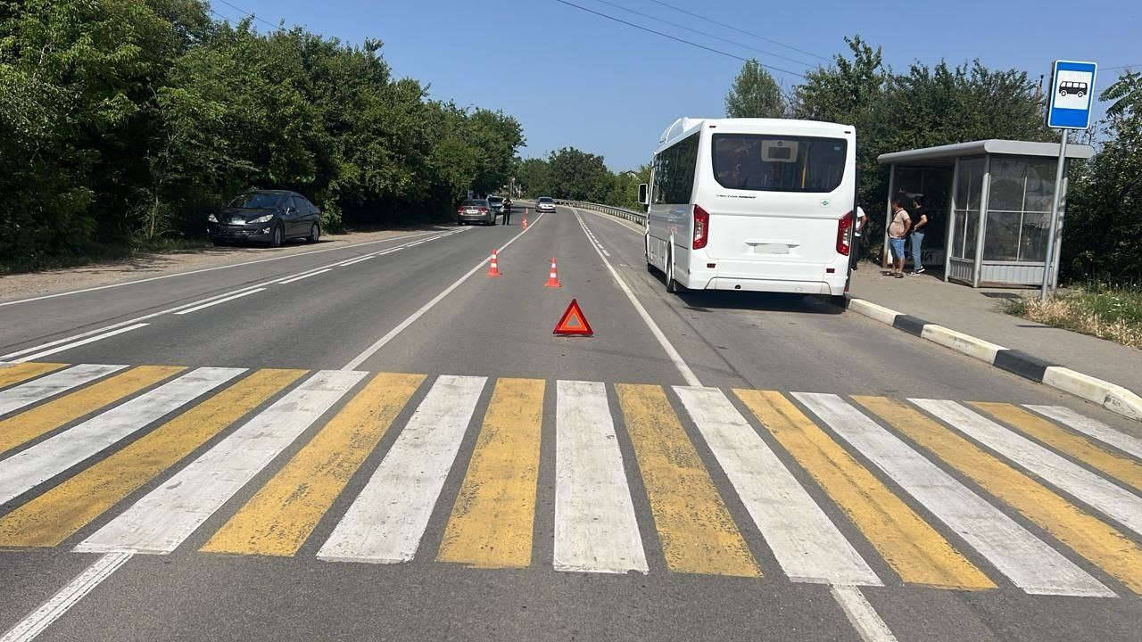 В Симферопольском районе легковушка сбила женщину. Она скончалась в больнице